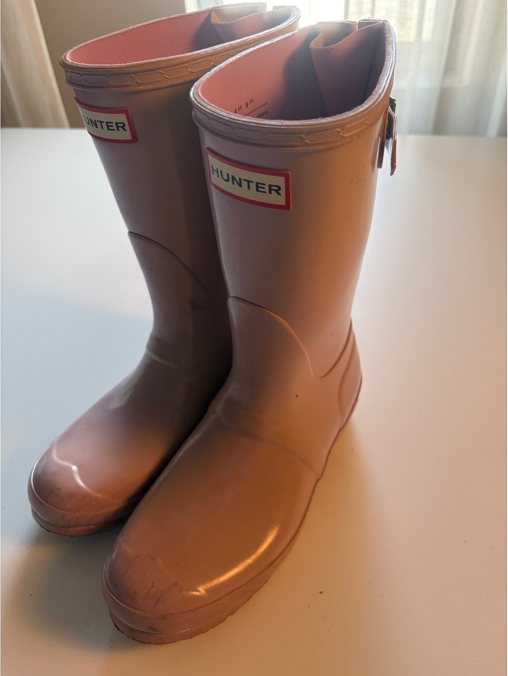 Glossy rare Hunter Pink Rubber Rain Boots